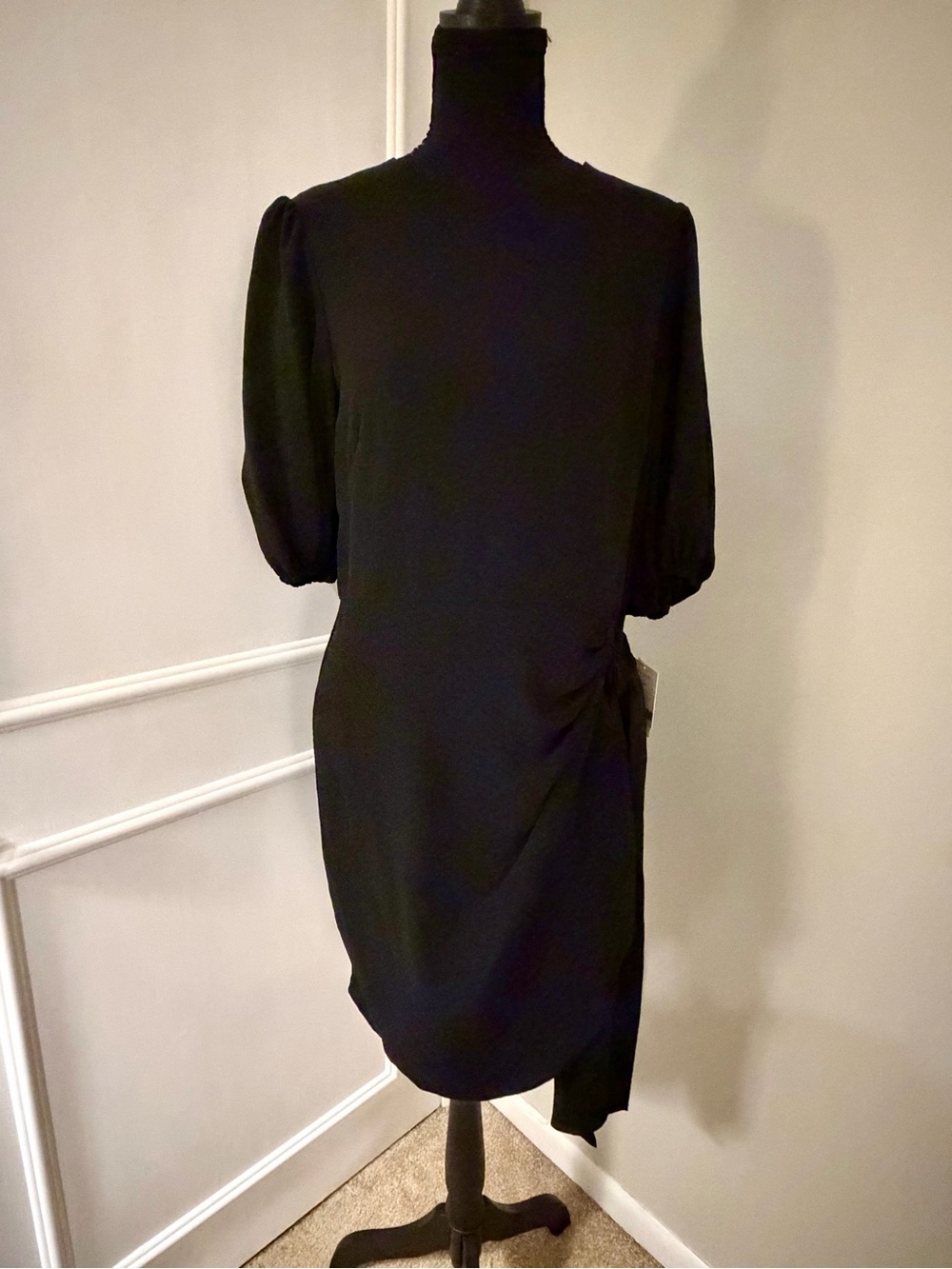 Elegant Black Mini Dress with Puff Sleeves and Side Tie